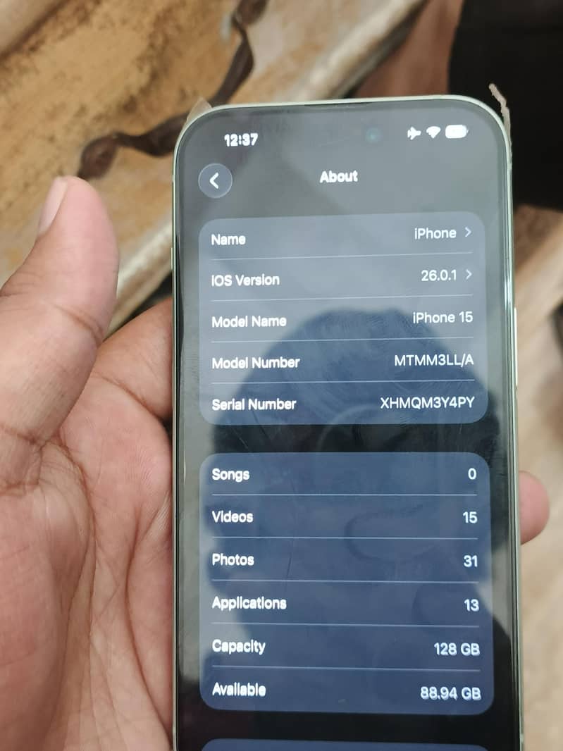 Apple iPhone 15 3