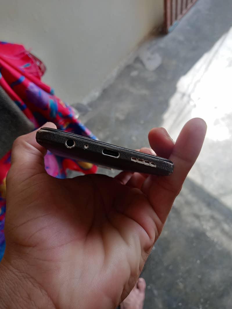 Infinix Note 11 10
