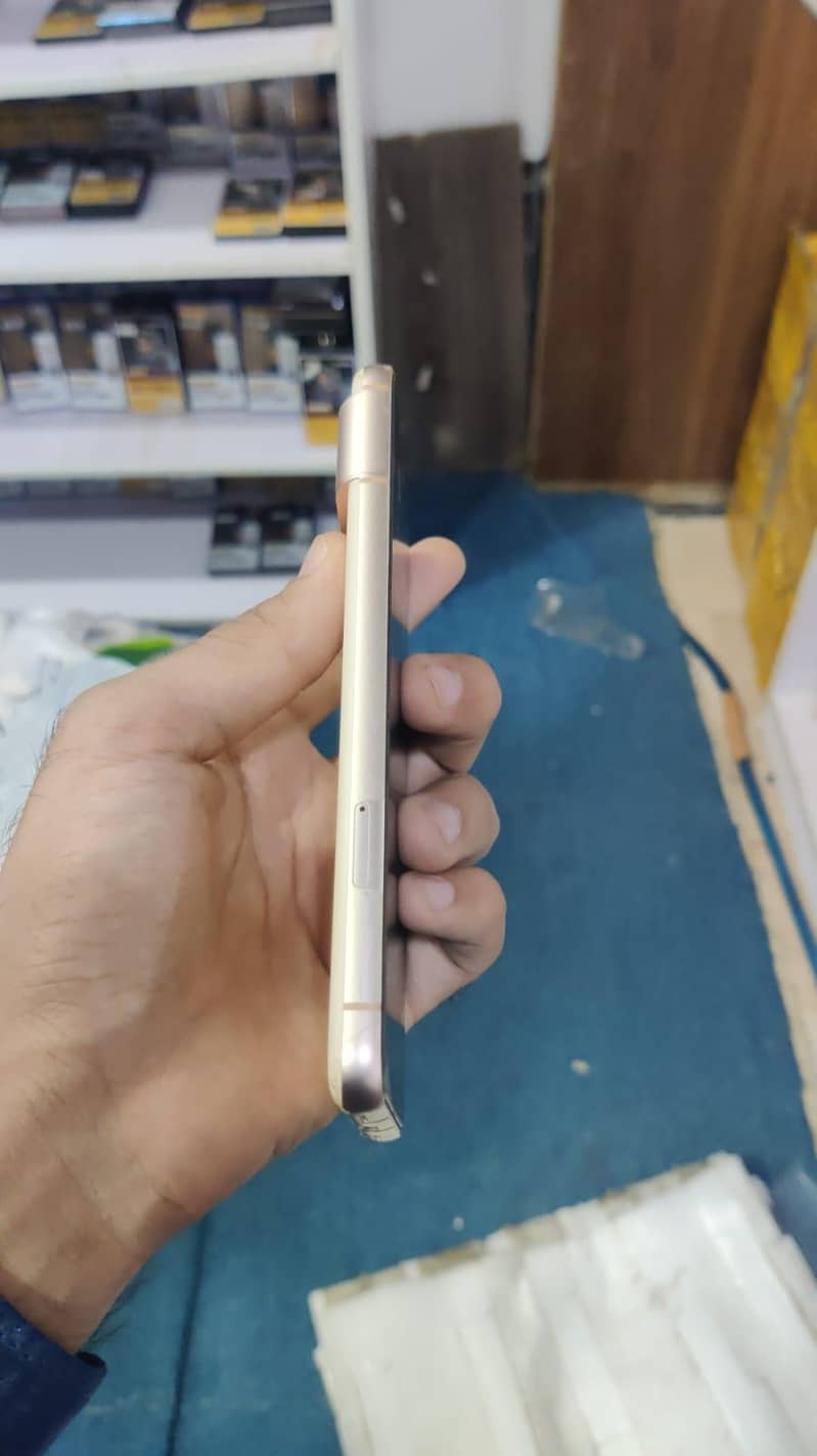 Google Pixel 8 3
