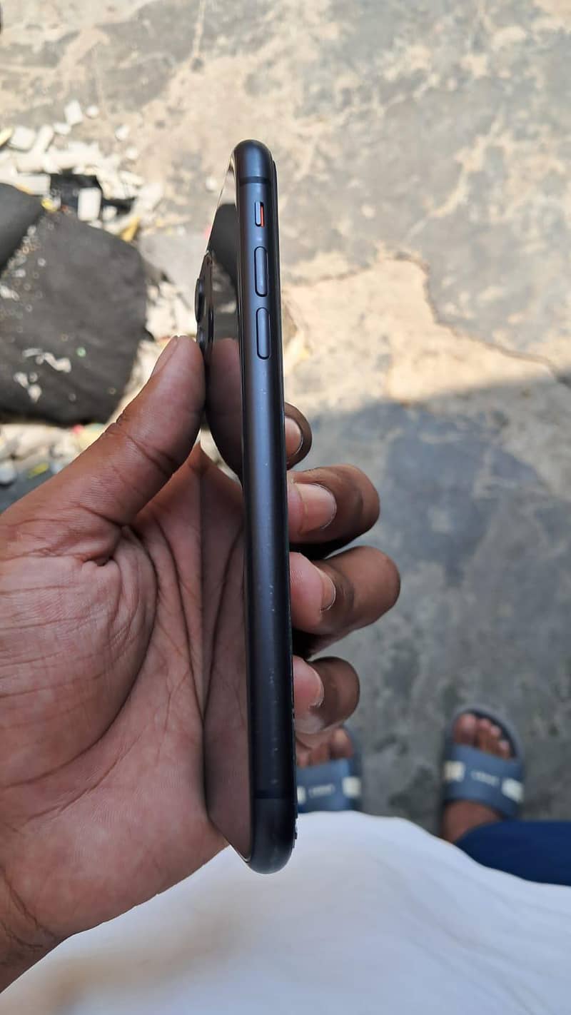 Apple iPhone 11 2