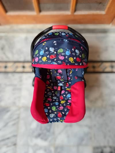 Baby Carrier Cot in Almost Brand New Condition 10/10