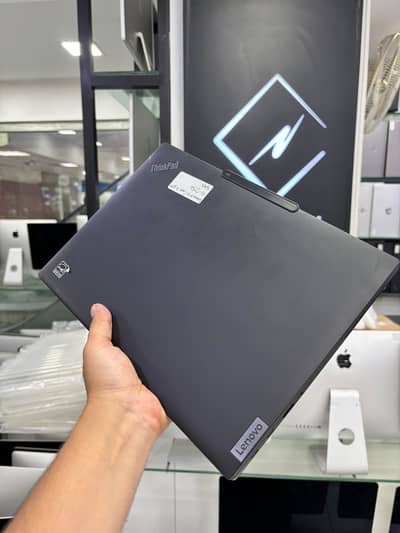 Lenovo Yoga X13 Gen 4 | Core i5 13th Gen | 16GB RAM | 256GB SSD