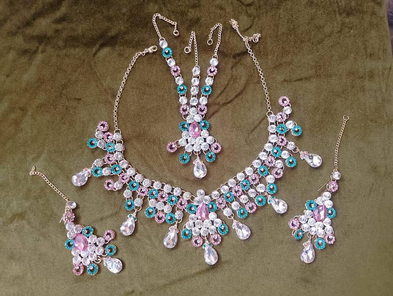 2 Bridal sets 7