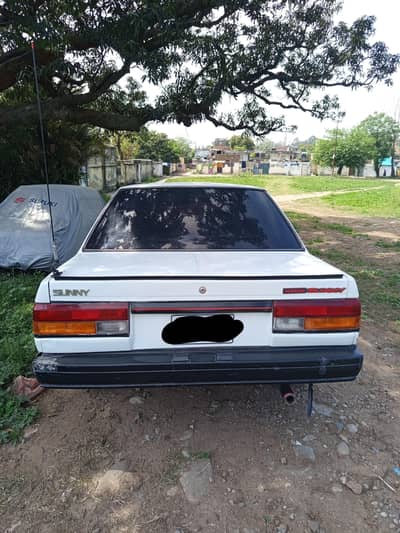 Nissan Sunny 1987
