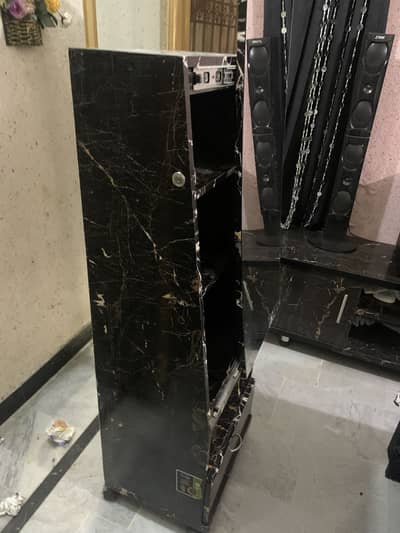 Dressing mirror wardrobe mirror urgent sale