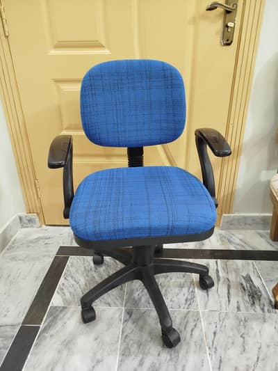 Office Revolving Chair