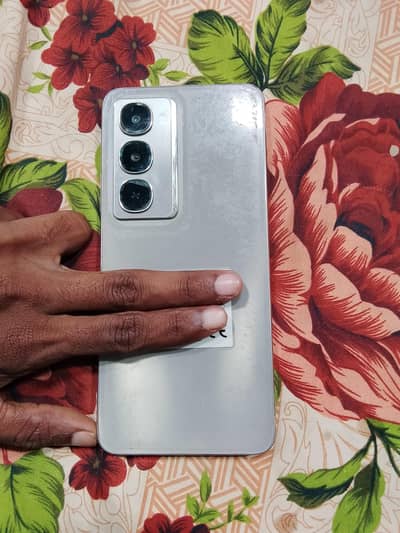Itel City 100