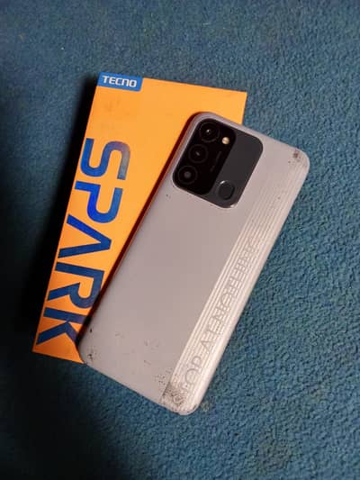 Tecno Spark 8C