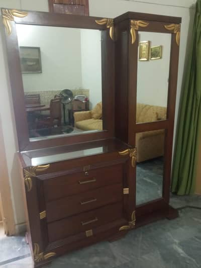 Dressing table for sale