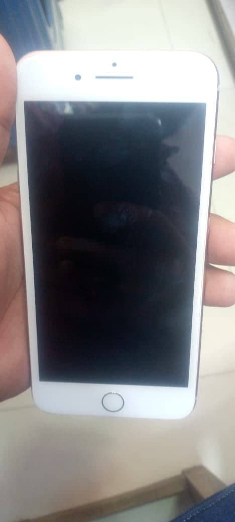 Apple iPhone 8 Plus 0