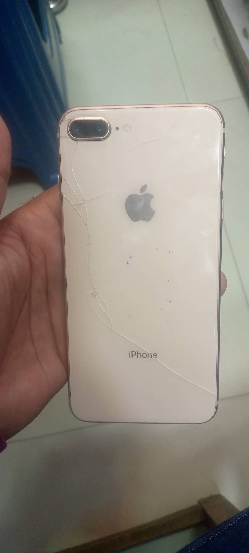 Apple iPhone 8 Plus 1
