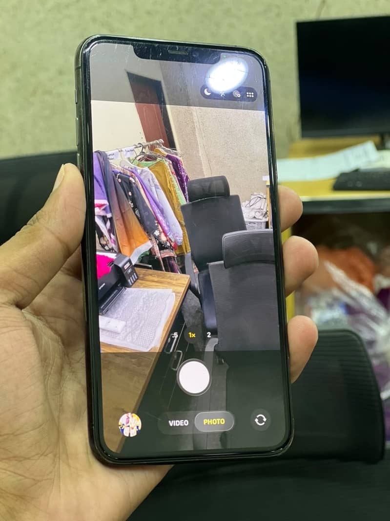 Apple iPhone 11 Pro Max 1