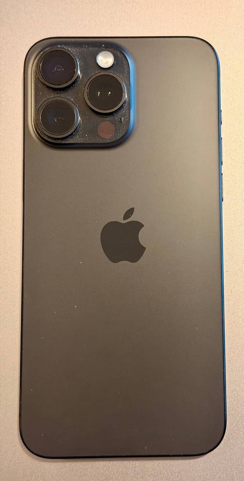 Apple iPhone 15 Pro Max 0