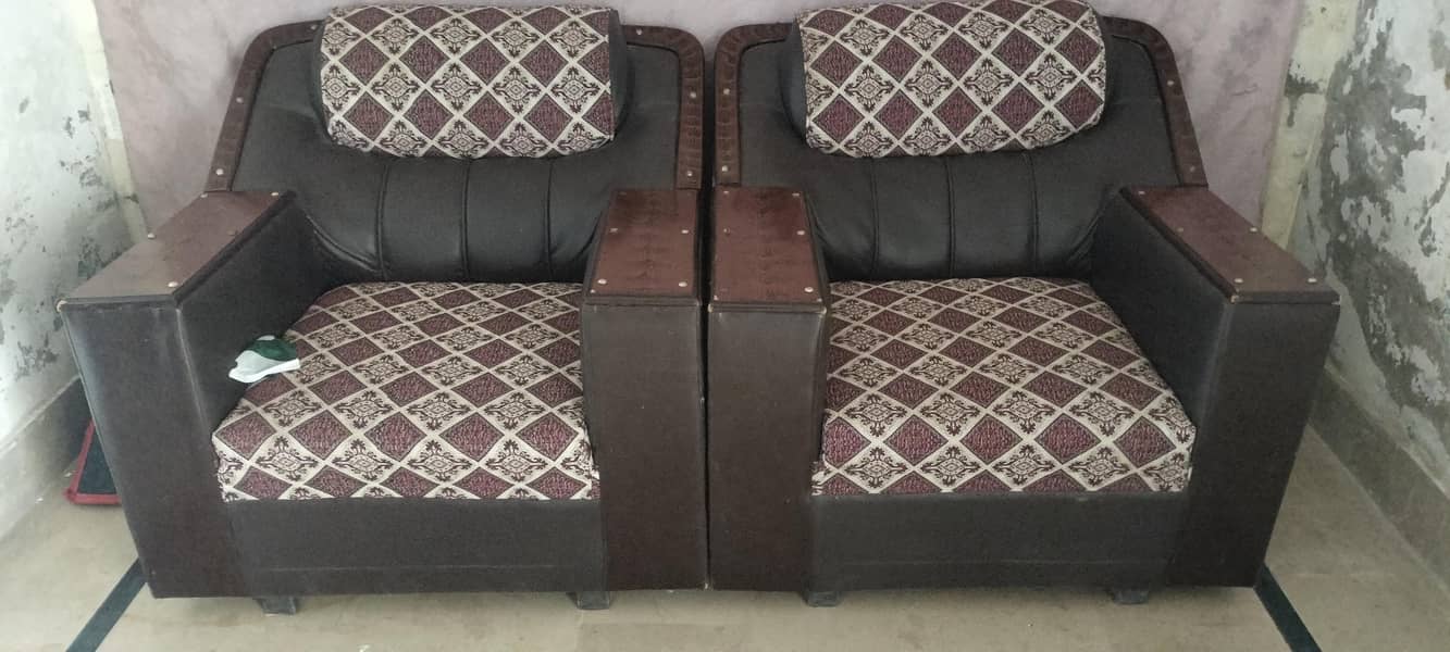 sofa good condition 1
