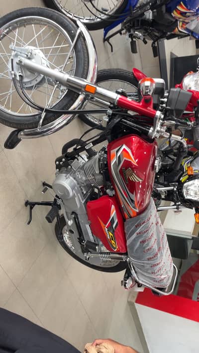 Honda 125 2027 model 03143455850 /03127800248