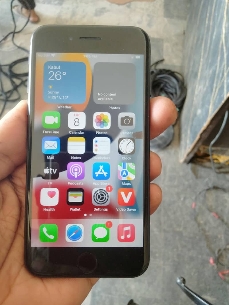 Apple iPhone 7 2