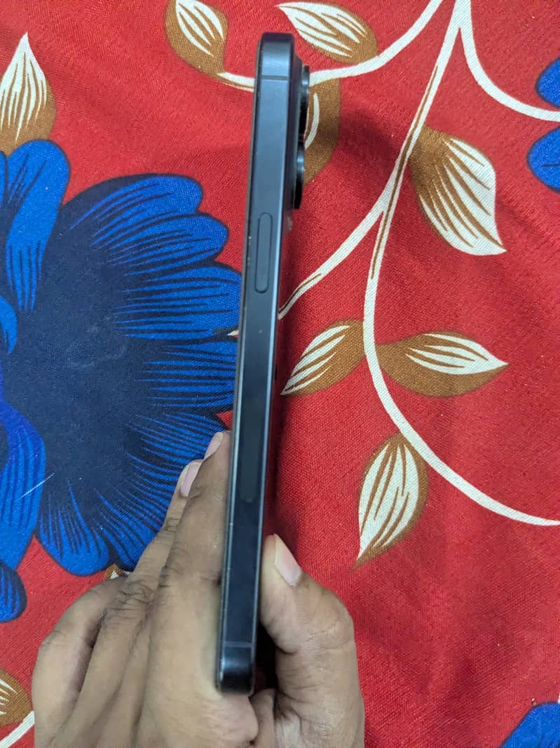 Apple iPhone 15 Pro Max 5