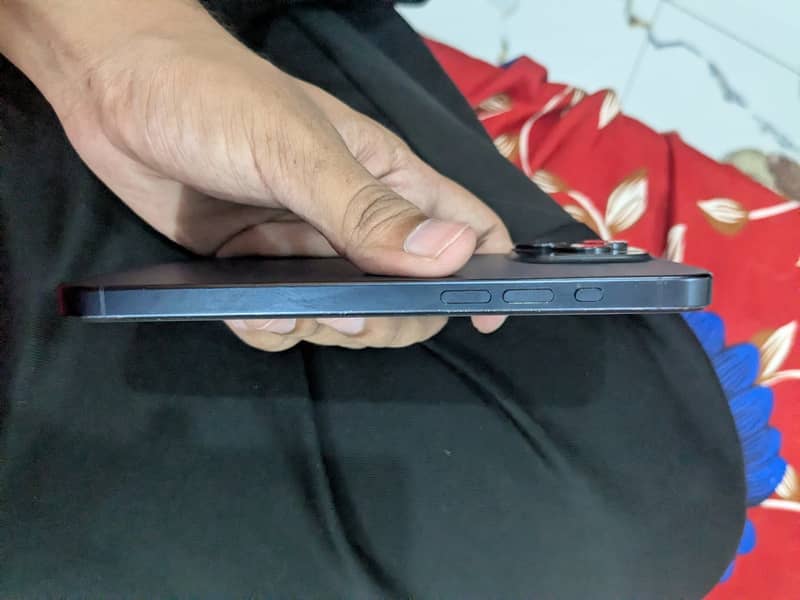 Apple iPhone 15 Pro Max 8