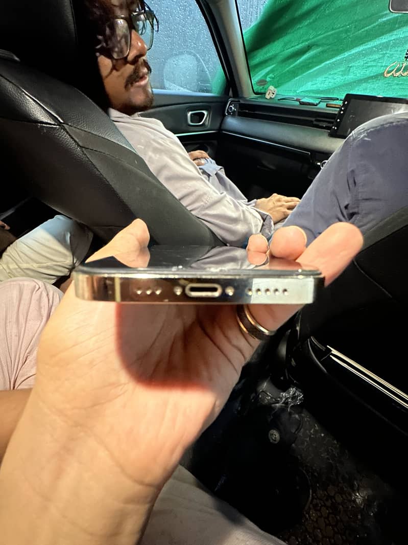 Apple iPhone 12 Pro 2