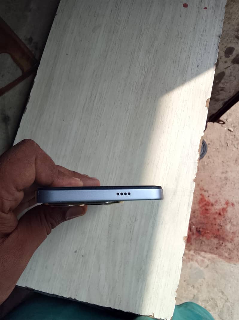 Tecno Spark 20 4