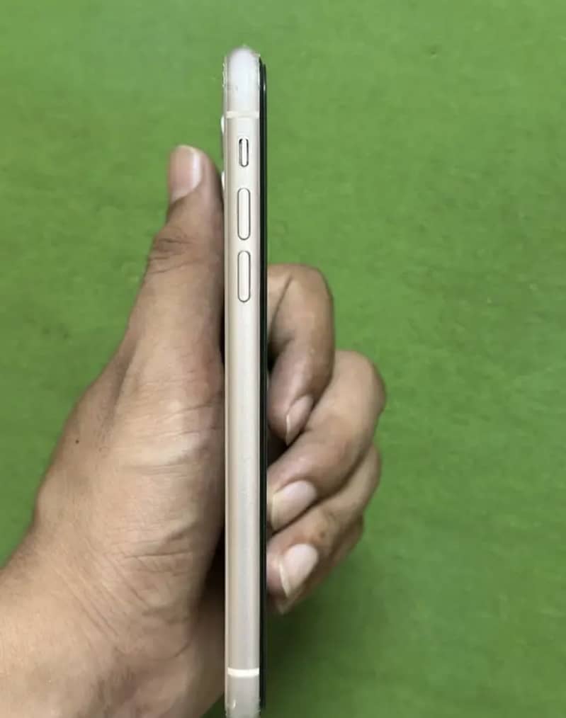 Apple iPhone 11 5