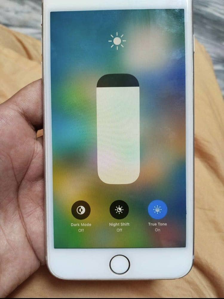 Apple iPhone 8 Plus 0