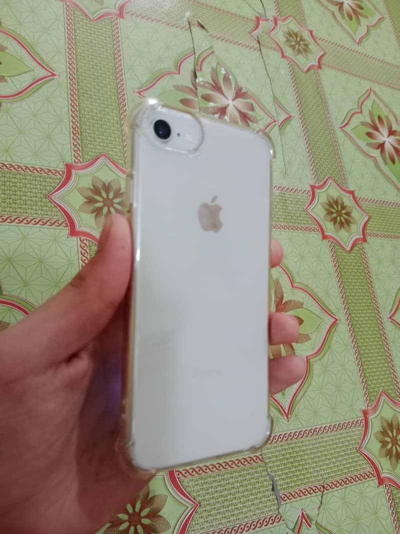 Apple iPhone 8 4