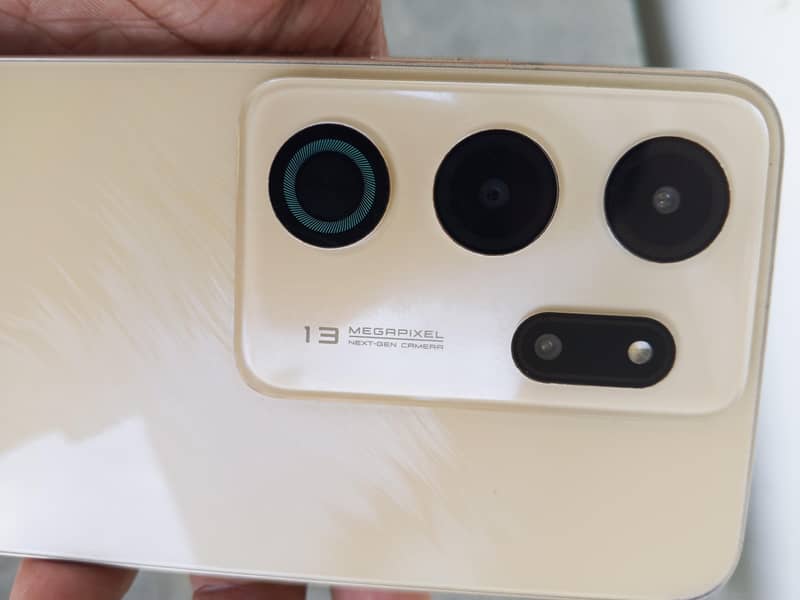SEGO Note 70 (4+4/128) condition 10/10 with full wrantty 1