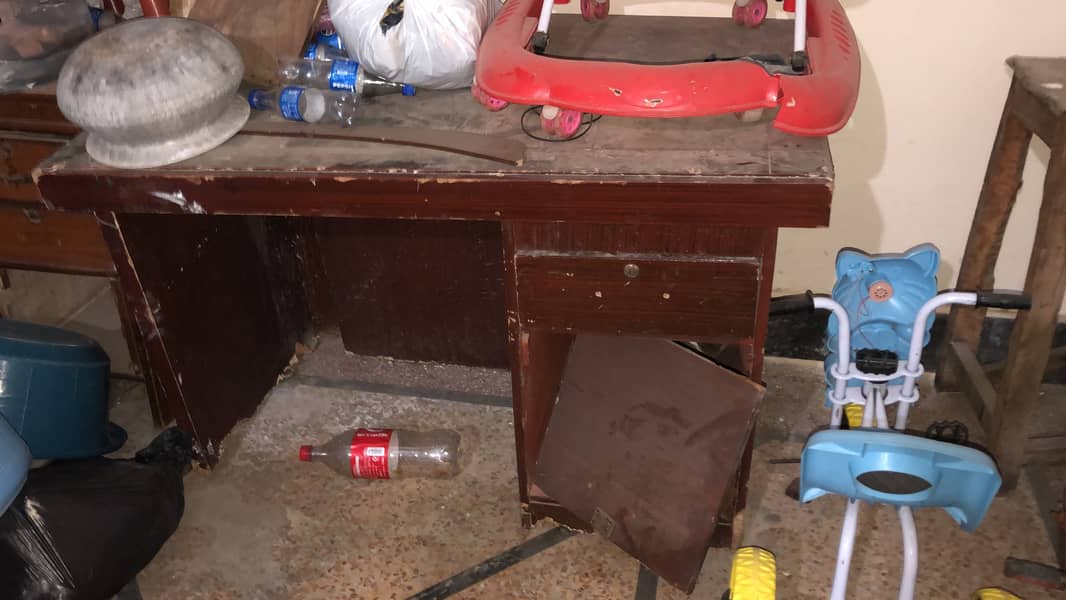 Office tables 1