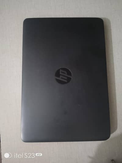 HP EliteBook 820