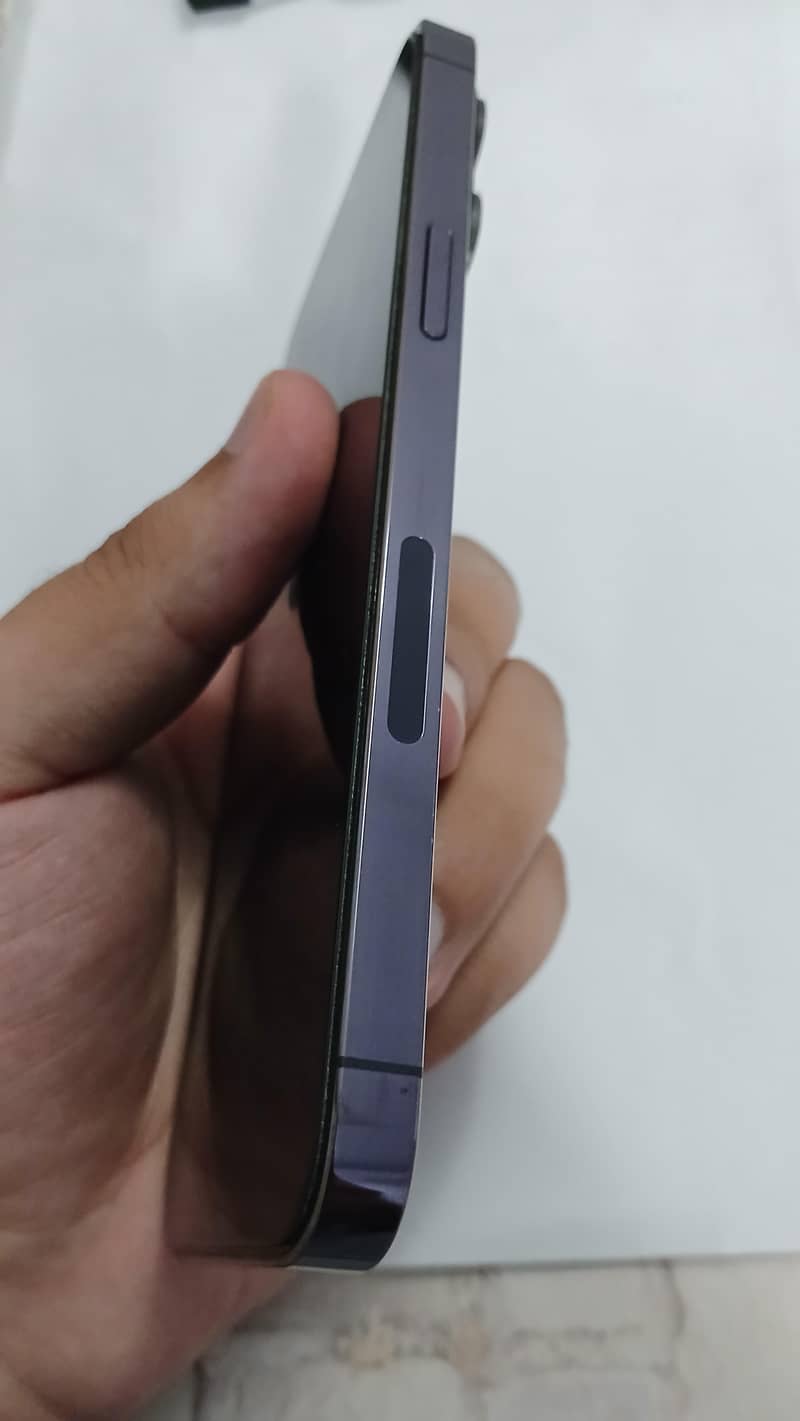 Apple iPhone 14 Pro Max 1