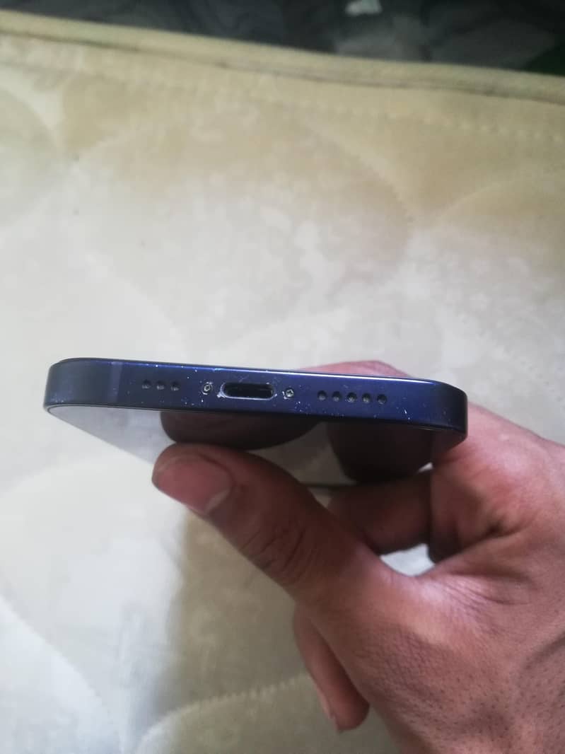 Apple iPhone 12 5