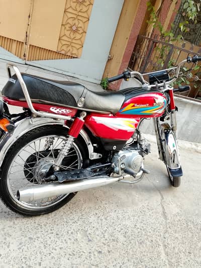 ROAD PRICE 10/10 condition school use bike