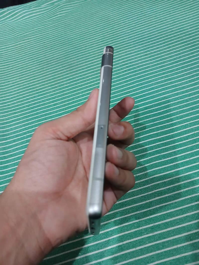Google Pixel 7a 2