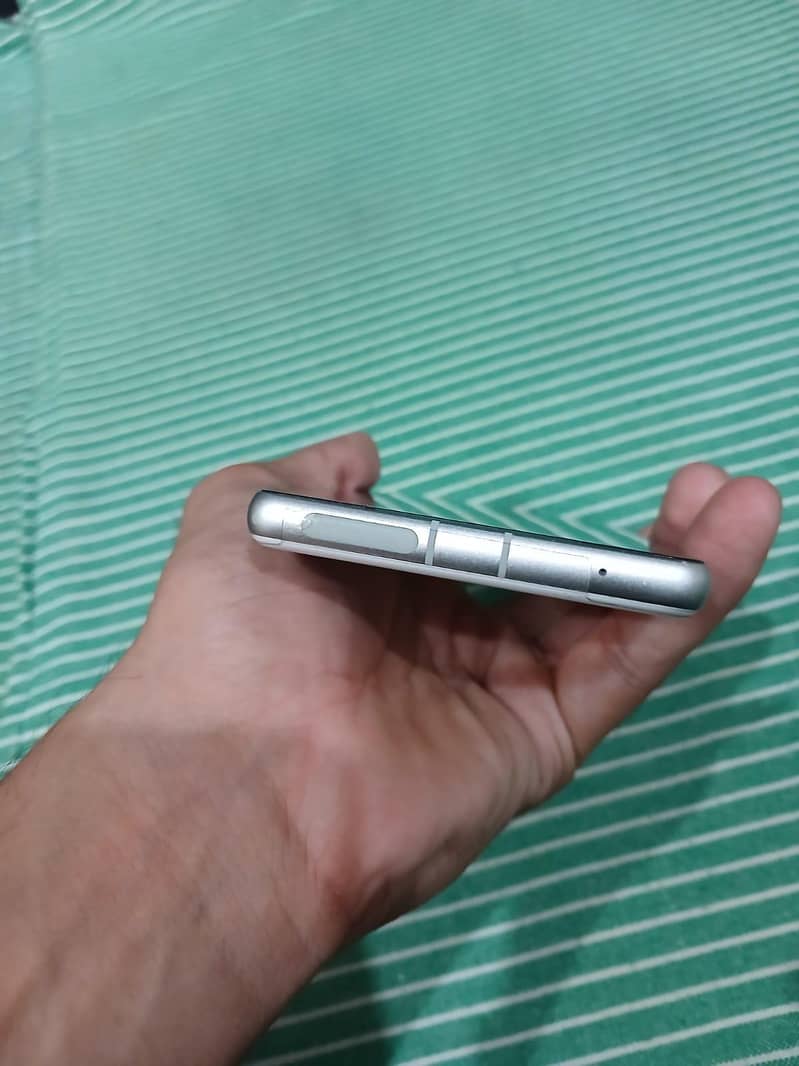 Google Pixel 7a 4