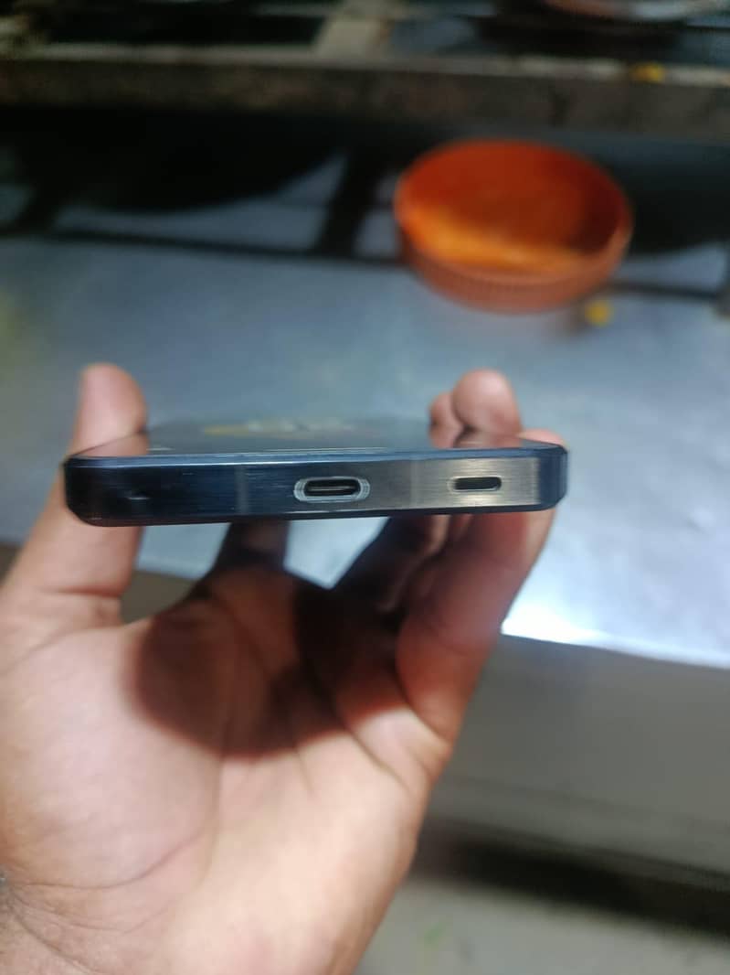 Sharp Aquos R7 3