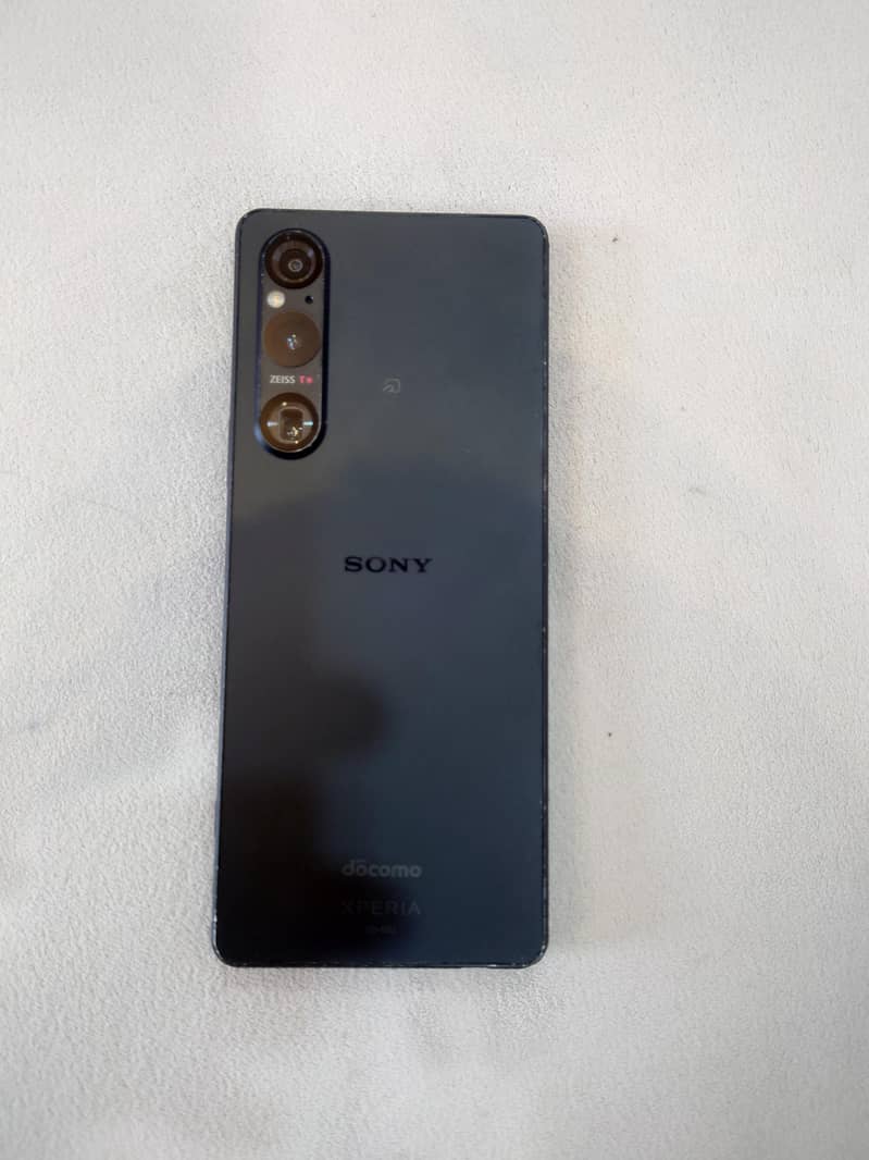 Sony 1 V 1
