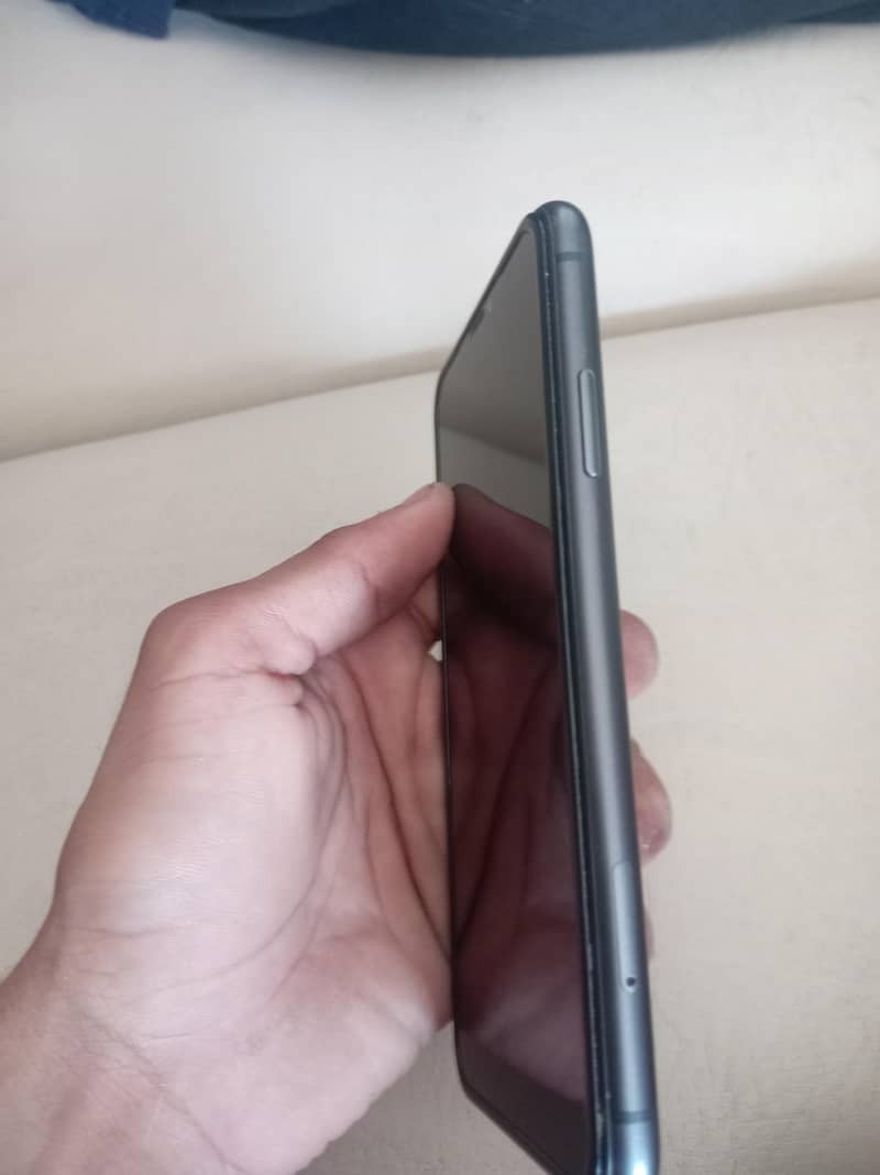 Apple iPhone 11 1