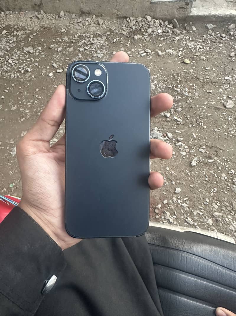 Apple iPhone 13 8