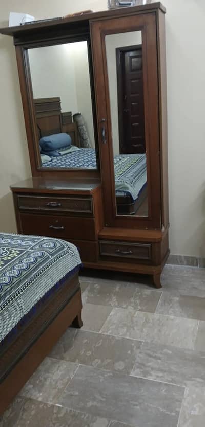3 years old furniture