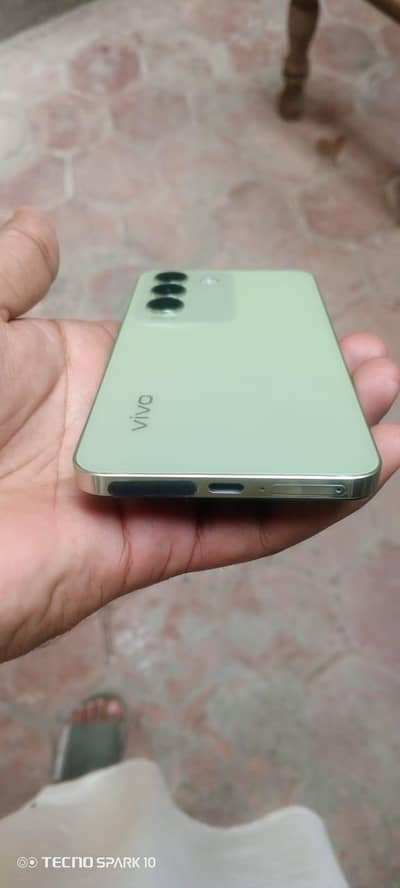 Vivo Y100
