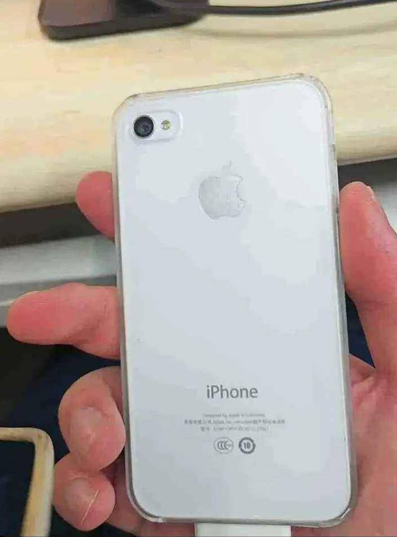 Apple iPhone 4s 1