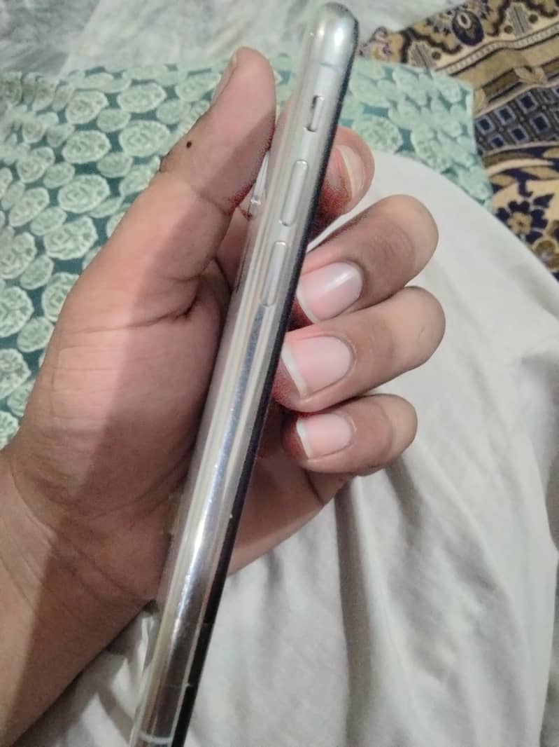 Apple iPhone X 2