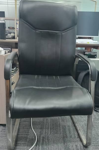 Office Chair for Sale – Comfortable & Good Condition