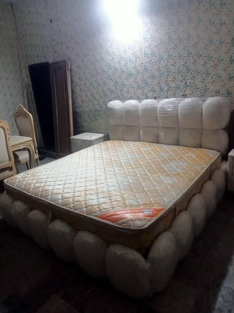 Bed with side 2 tables 2
