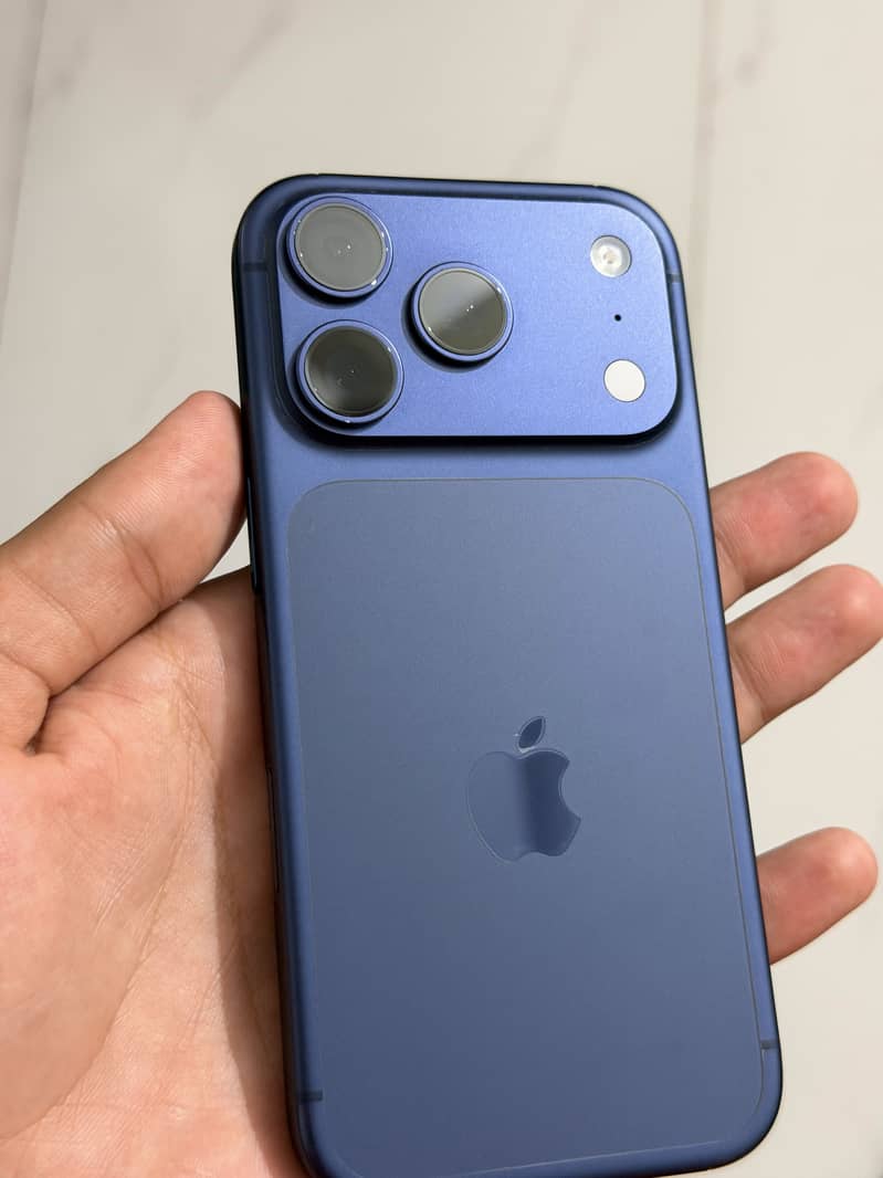 Apple iPhone 17 Pro 1