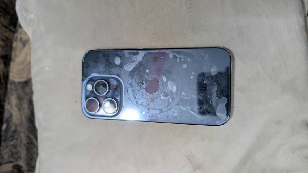 Apple iPhone 15 Pro 3
