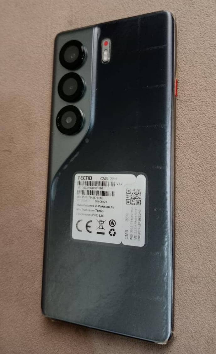 Tecno CAMON 40 Pro 0