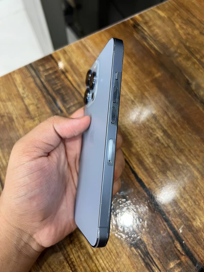 Apple iPhone 13 Pro 3