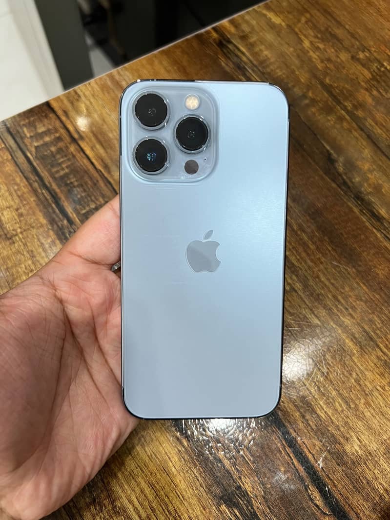 Apple iPhone 13 Pro 4